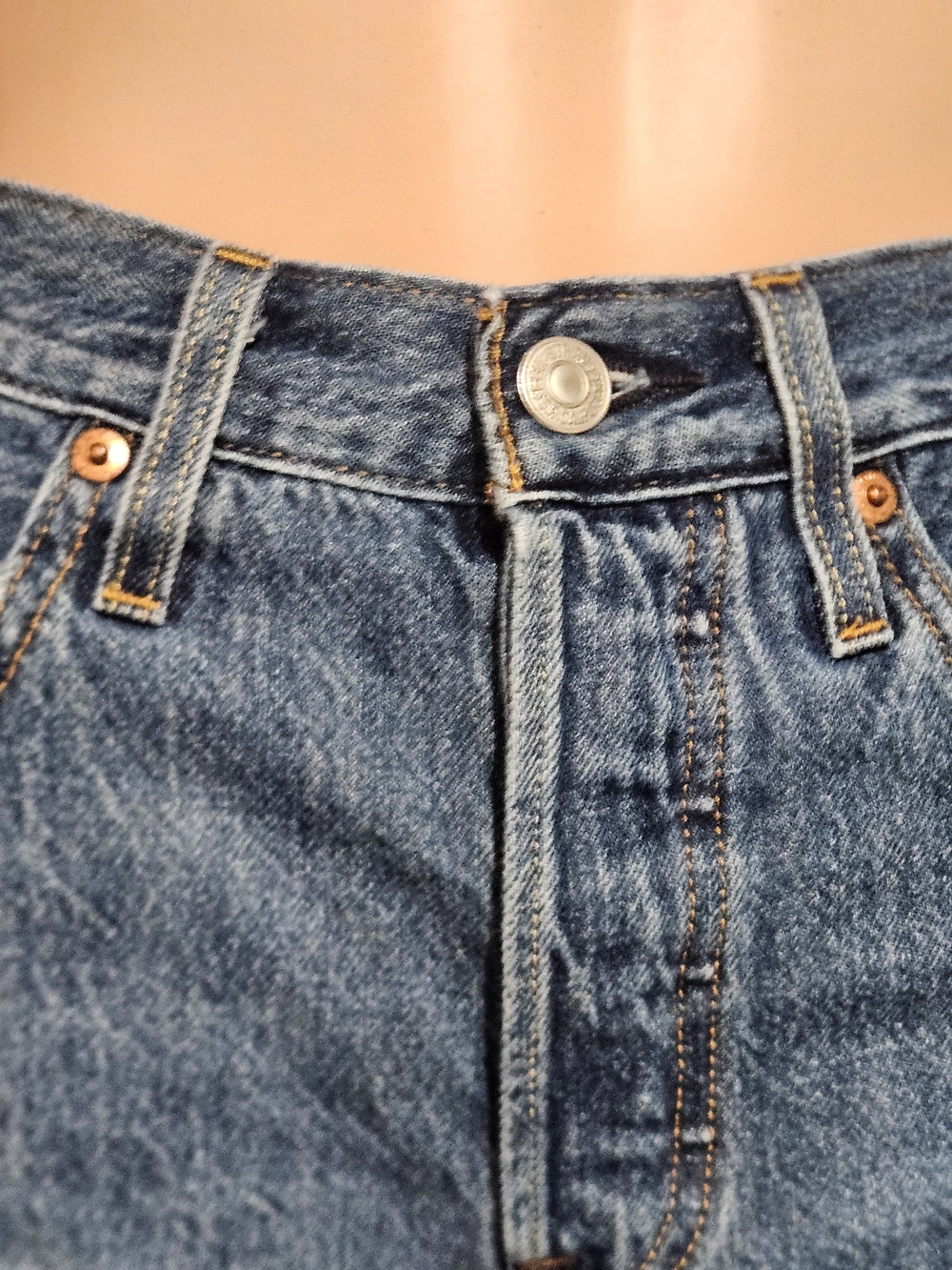 Levi's 501 Original Distressed Denim Cutoff Shorts Medium Wash Size W25 - Picture 7 of 16